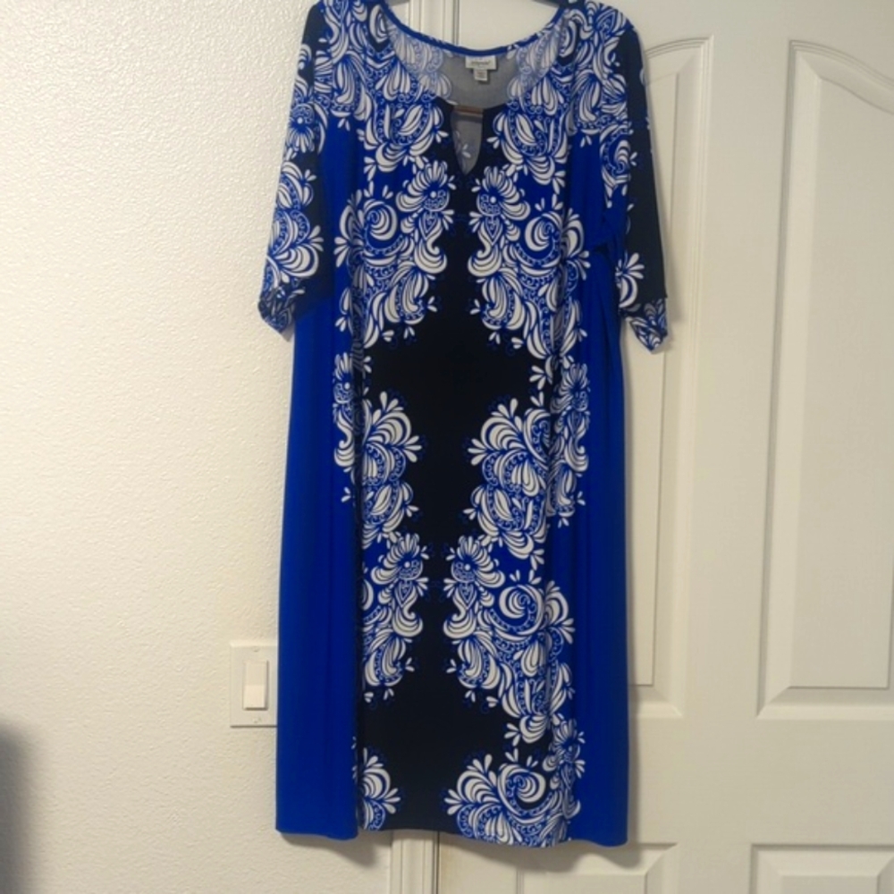 Avenue short sleeve dress